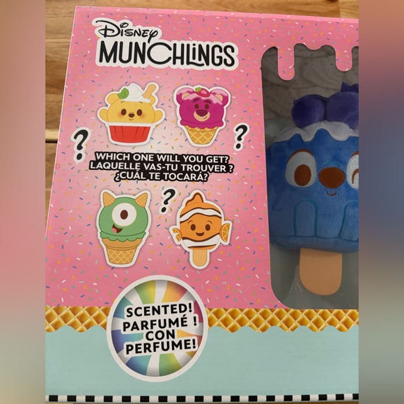 Disney Munchlings Plush Toy Set - plus Mystery Munchling - Picture 2 of 4